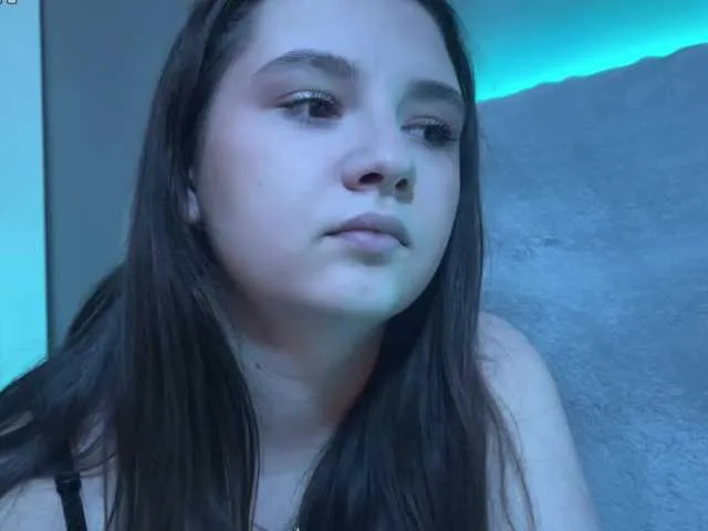 Rinamay_ – webcam model profile photo Image 3