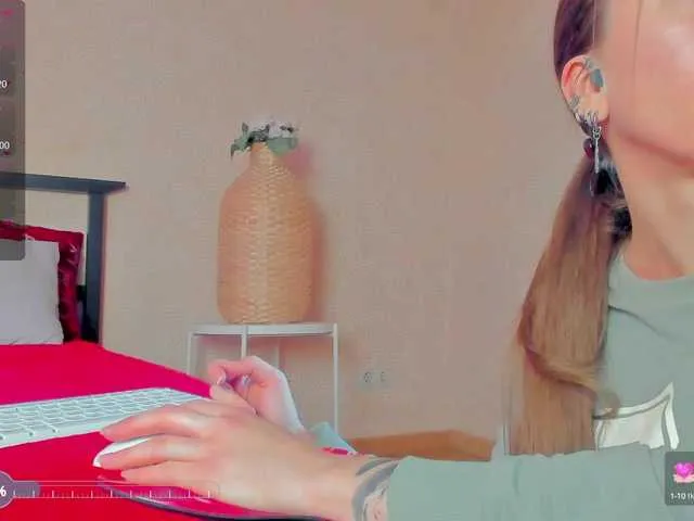 bozhenanude – webcam model profile photo Image 3