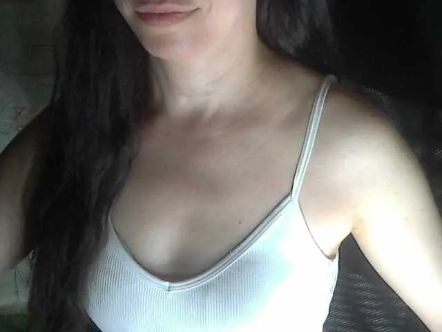 iam_eli – webcam model profile photo Image 16