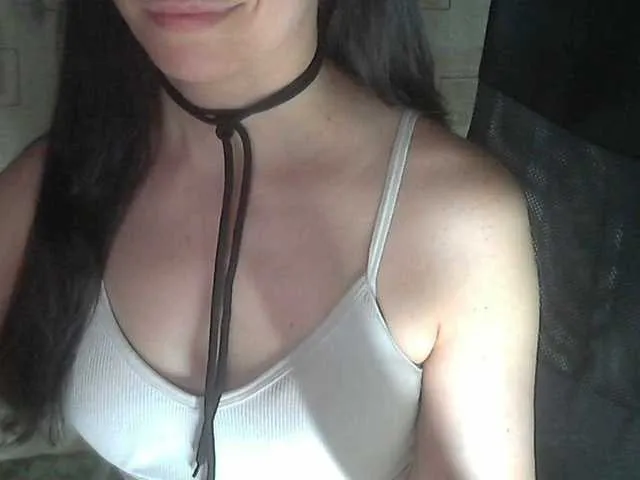 iam_eli – webcam model profile photo Image 2