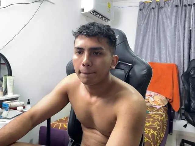 your_exstasy – webcam model profile photo Image 18