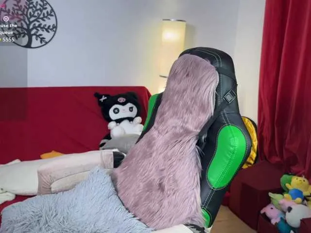 LallyRose – webcam model profile photo Image 18