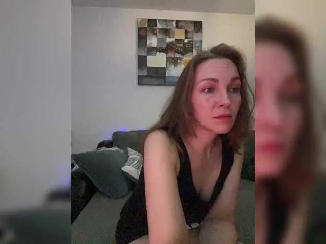 Enchantix – webcam model profile photo Image 9