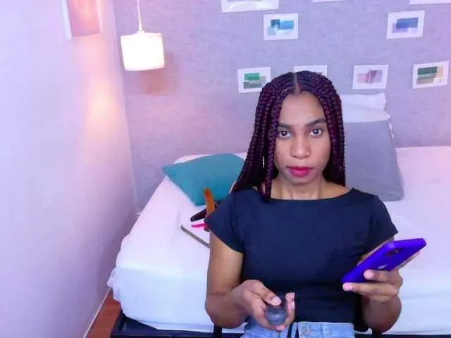 miabellee_ – webcam model profile photo Image 7