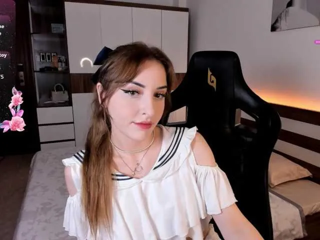 bedroomeyess – webcam model profile photo Image 11