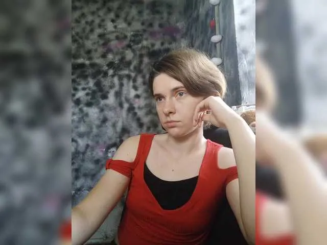 millemimi – webcam model profile photo Image 12