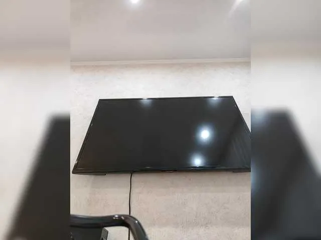 toffisoffi – webcam model profile photo Image 17