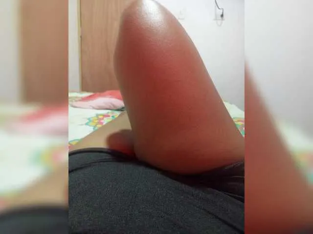 hina_porn – webcam model profile photo Image 18