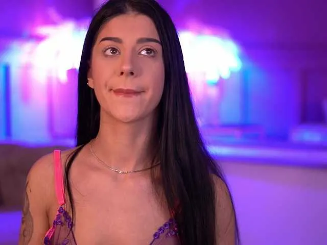 erica_nelson – webcam model profile photo Image 3