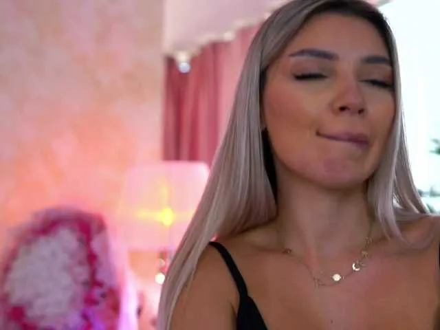 StarKristy – webcam model profile photo Image 3