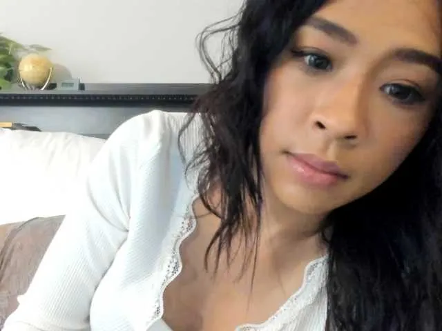 TOP_po – webcam model profile photo Image 14