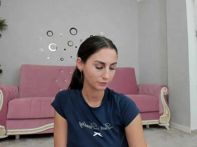 Rinamay_ – webcam model profile photo Image 14