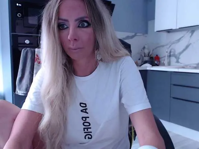 auroralovejoy – webcam model profile photo Image 12