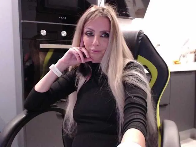 auroralovejoy – webcam model profile photo Image 6