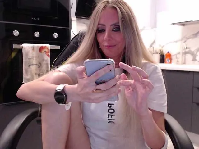 auroralovejoy – webcam model profile photo Image 7