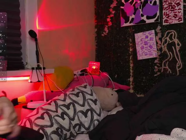 hina_porn – webcam model profile photo Image 16