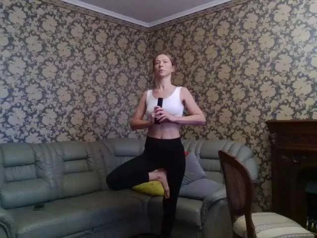 elisonni – webcam model profile photo Image 10