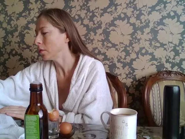 elisonni – webcam model profile photo Image 19
