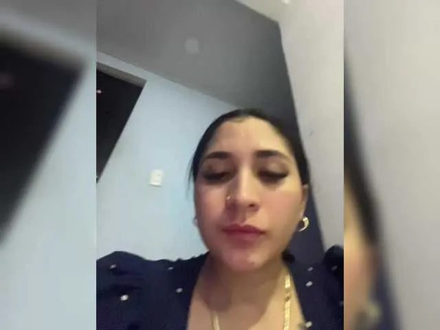 lanadekievit – webcam model profile photo Image 2