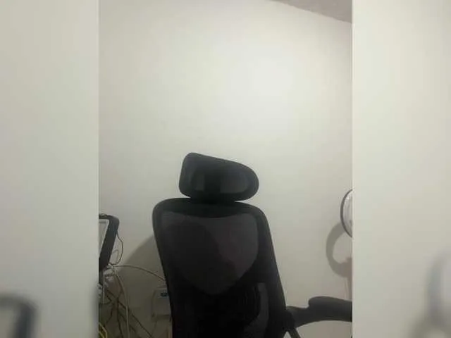 lanadekievit – webcam model profile photo Image 5