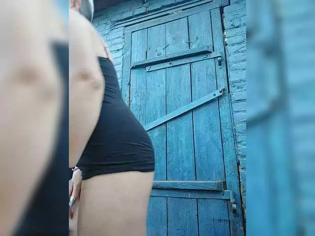 PinkyPai – webcam model profile photo Image 10