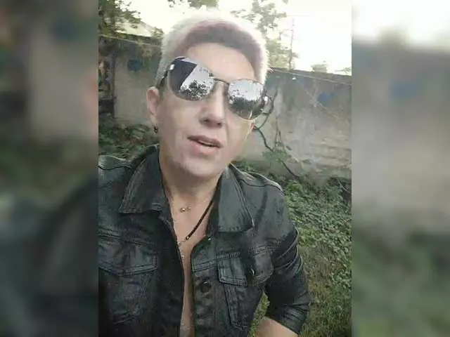 PinkyPai – webcam model profile photo Image 16