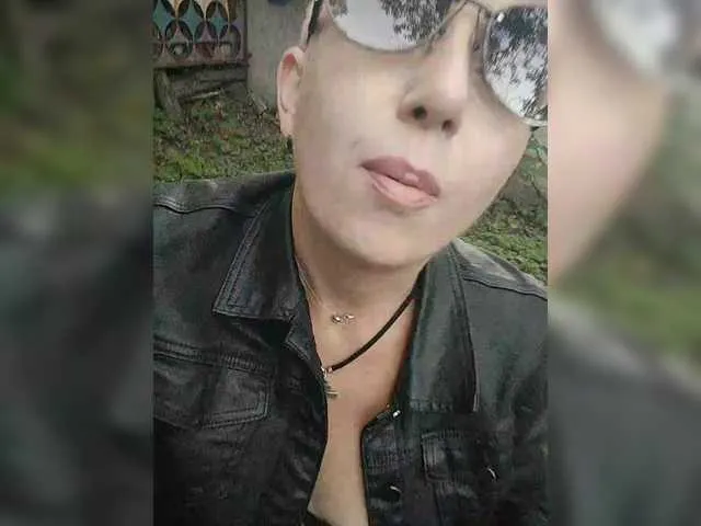 PinkyPai – webcam model profile photo Image 18