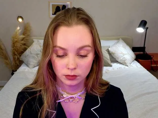 LoversPro – webcam model profile photo Image 2