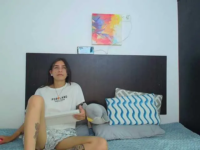 iam_eli – webcam model profile photo Image 3