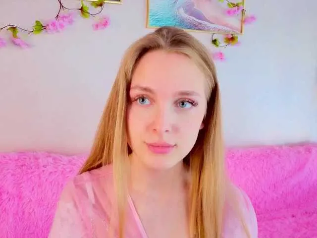 alana_glasses – webcam model profile photo Image 17