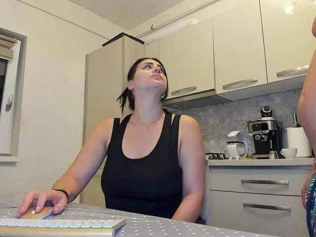 iam_eli – webcam model profile photo Image 17