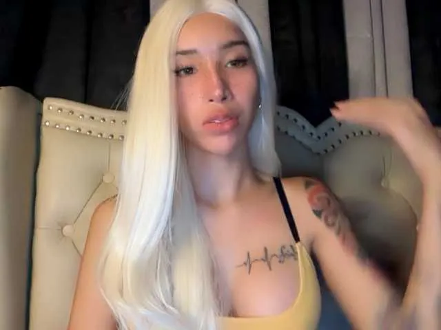 Taanni – webcam model profile photo Image 4