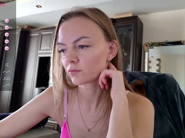 juliasane_ – webcam model profile photo Image 14