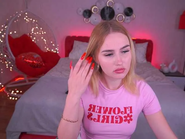 AlexNikaaa1815 – webcam model profile photo Image 2