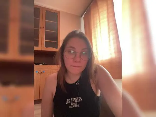 Emma-24's Thumb Image