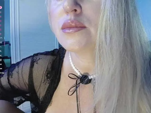 Prueberry – webcam model profile photo Image 9