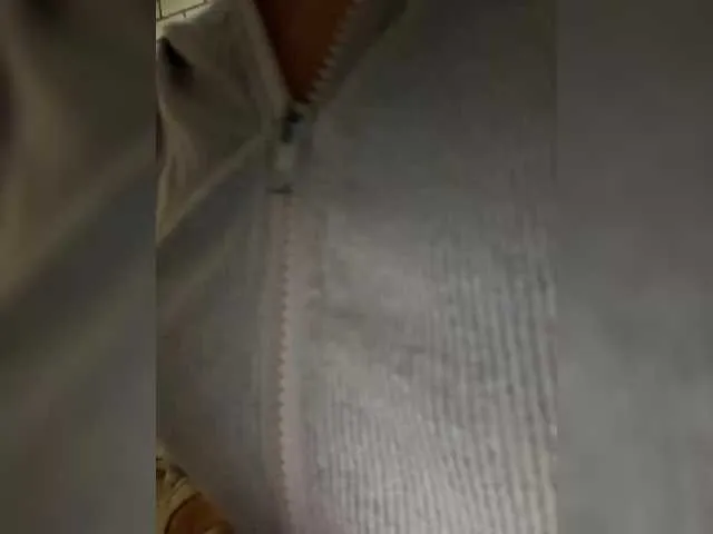 Allla – webcam model profile photo Image 14