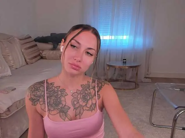 StarKristy – webcam model profile photo Image 14