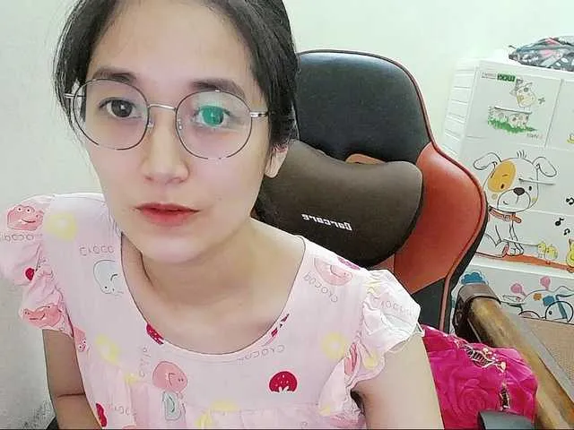 lilith_bonheur – webcam model profile photo Image 12