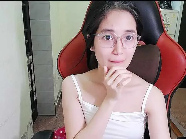 lilith_bonheur – webcam model profile photo Image 17