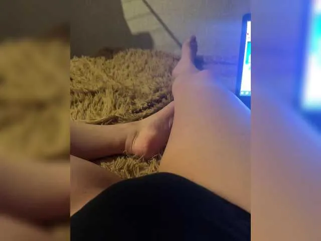 alana15 – webcam model profile photo Image 2