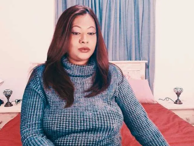 hina_porn – webcam model profile photo Image 6
