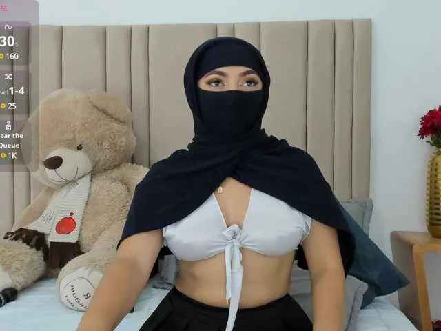 izadii Image 12