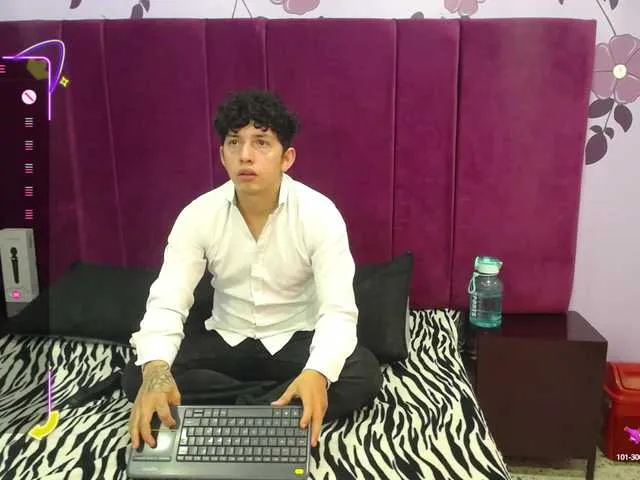 JacksonnScarlett – webcam model profile photo