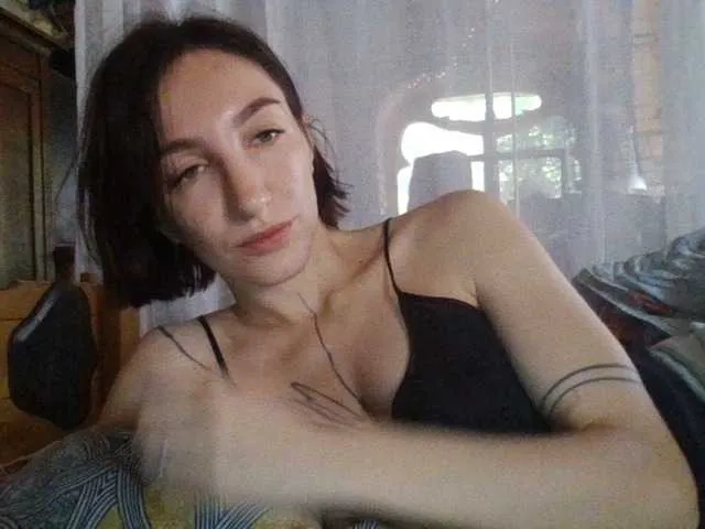 littlesweettifany – webcam model profile photo Image 2