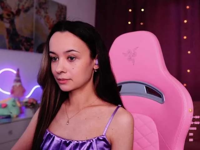 little_effy18_ – webcam model profile photo Image 17