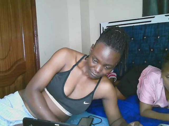 luna_berryy – webcam model profile photo Image 10