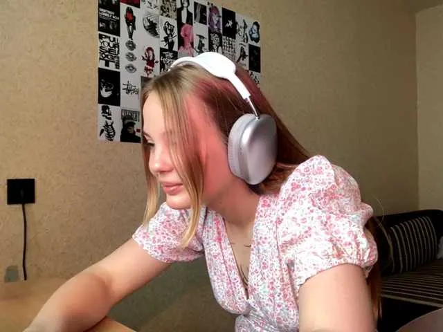 Prueberry – webcam model profile photo Image 2