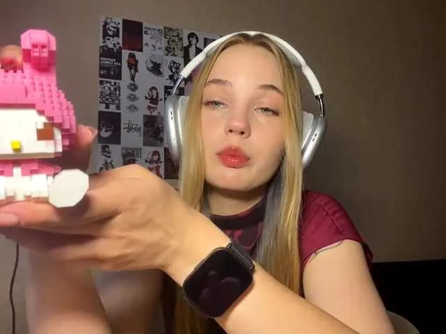 Prueberry – webcam model profile photo Image 3