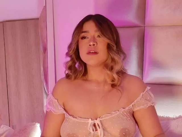 dafnemoon_1 – webcam model profile photo Image 5